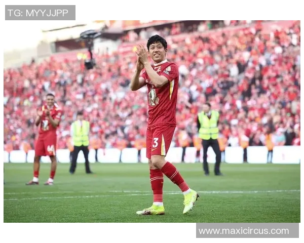 日本足球现役十大球星盘点实力与未来潜力并存的顶级球员